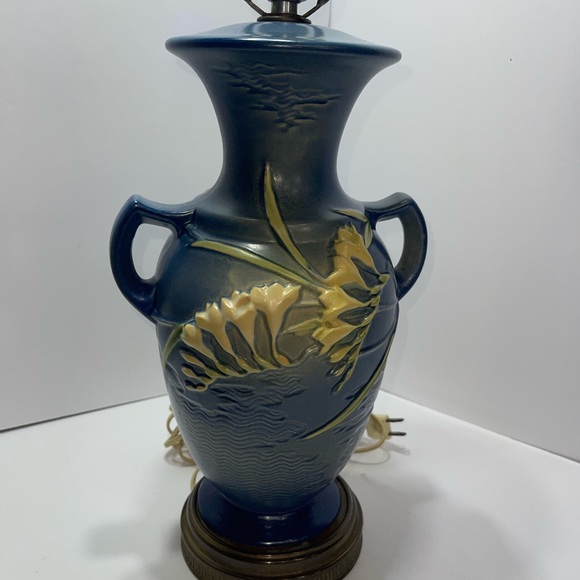 Roseville 1940 Blue Freesia Art Pottery Functional Vase-Lamp Rare Vintage MCM - Picture 13 of 13